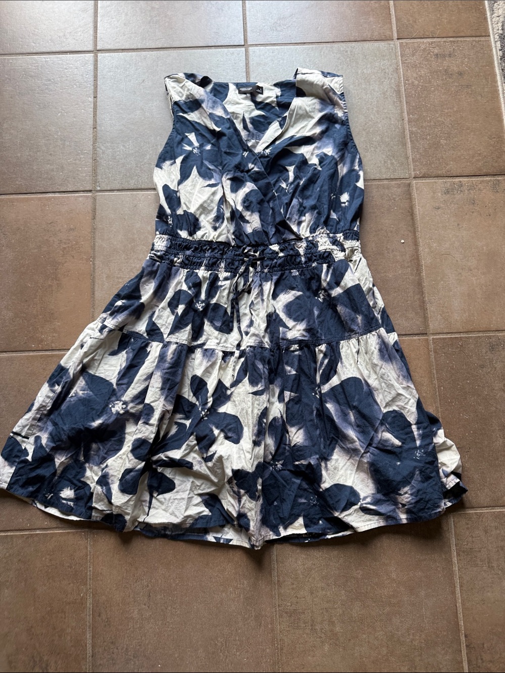 Simply Vera Vera Wang Navy and White Floral Tiered Sundress